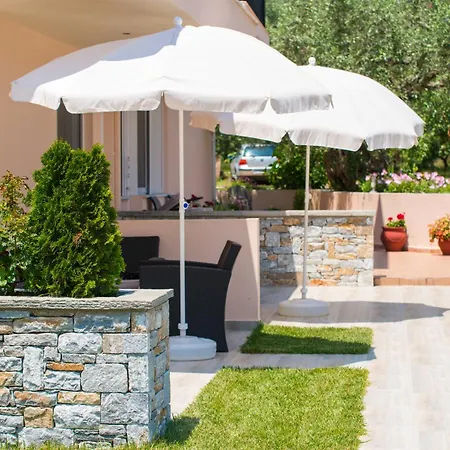 Escape Chrisi Ammoudia