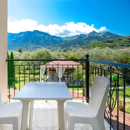 Escape * Chrysi Ammoudia