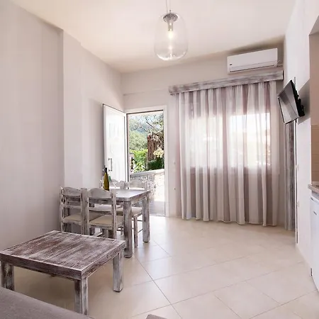 Escape * Chrisi Ammoudia