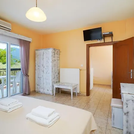 Escape * Chrysi Ammoudia