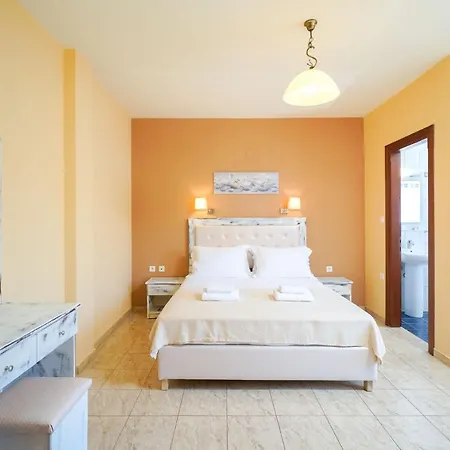 Escape Chrisi Ammoudia