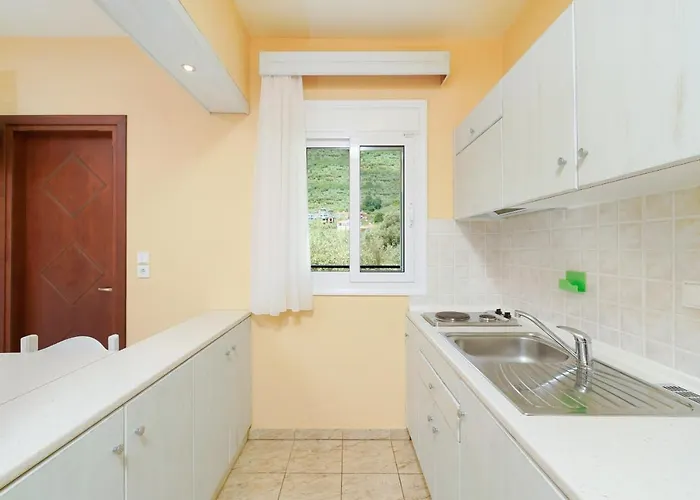 Escape 克里斯阿穆迪亚